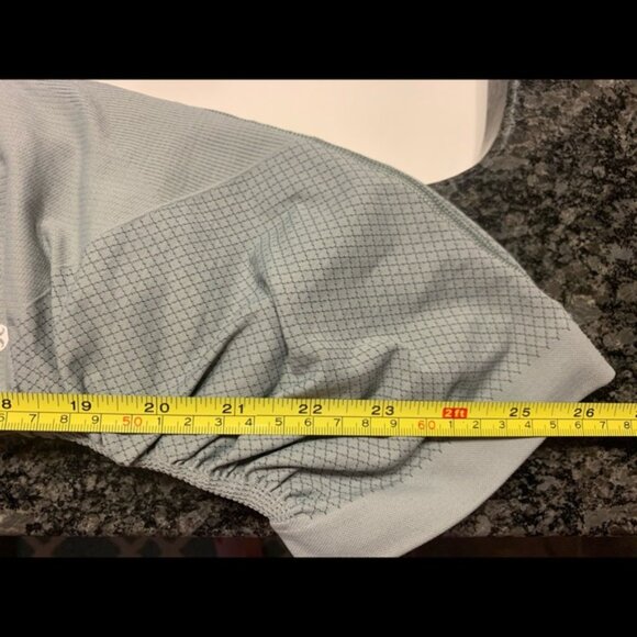 Lululemon Taryn Toomey Heart Opener Wrap, Tank and Awakening Crops - Set - Picture 11 of 13